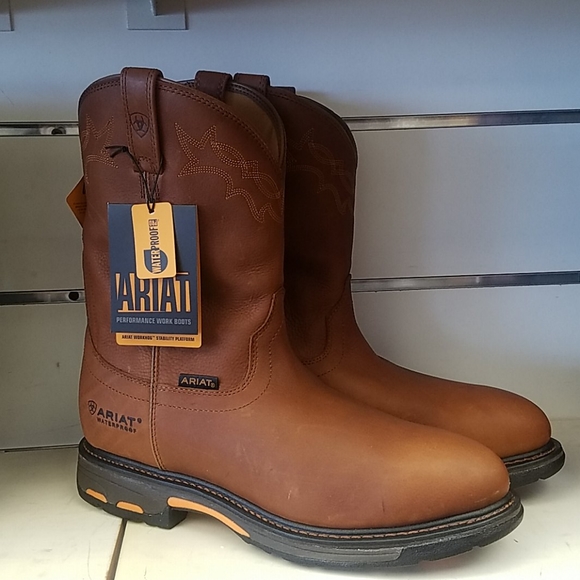 ariat boots workhog pull on square toe